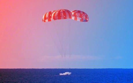 Az Artemis II űrhajósai diadalmasan tértek vissza holdkerülő küldetésükről