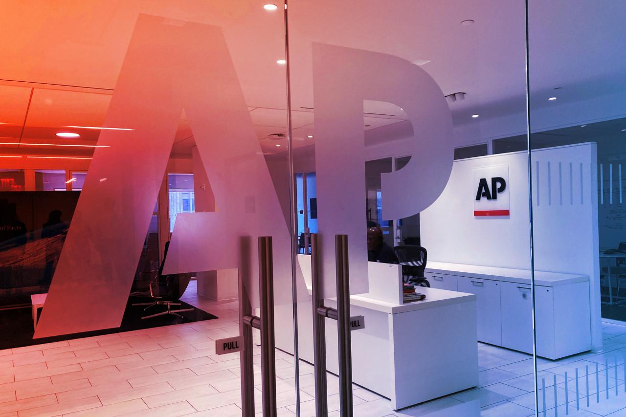 Az Associated Press átáll: az MI és a videó diktál