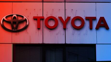 Az autóipar lemond róla, a Toyota mégis hisz a hidrogénben