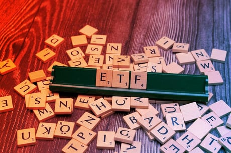 Az ETF-láz hajtja a Bitcoint – de ki adja el?