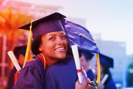 Az oklevél ára: belépő a hitelek világába a pályakezdőknek