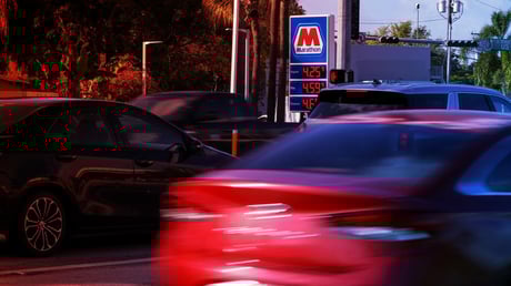 Az okos sofőr titka: ritkábban tankolsz, kevesebbet fizetsz