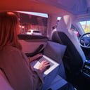 Az önvezető Tesla-taxik már Dallasban és Houstonban is hódítanak