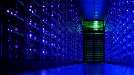 Az új kínai szuperszámítógép letarolja a mezőnyt