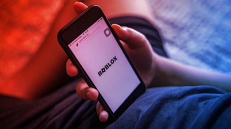 Az új Roblox-gyerekfiókok felforgatják a szabályokat – jön a szigorúbb ellenőrzés