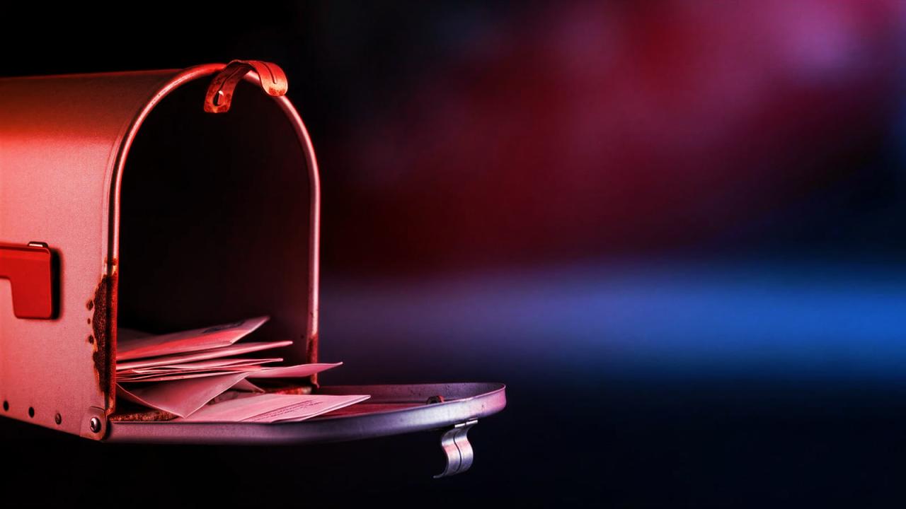 Az üres ingatlanok aranykora: így zsákmányolják ki a postát a csalók