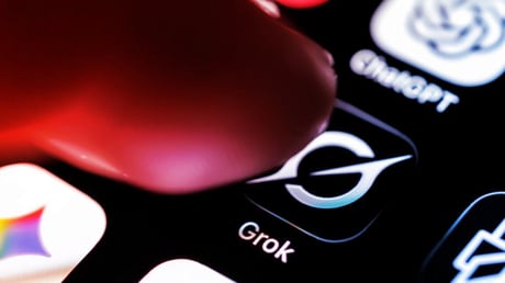 Az űripart felrázza Musk: kötelező Grok-előfizetés a bankoknak