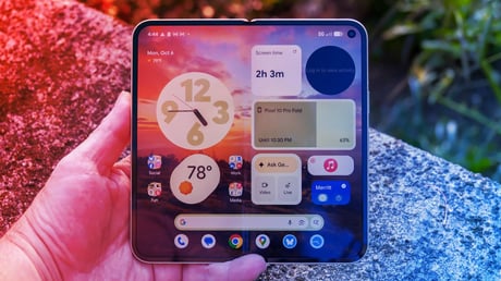 Elárulják a háttérképek a Pixel 11 Pro Fold új színeit?