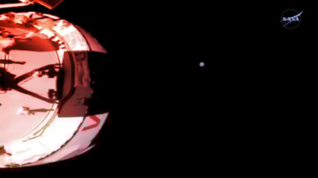 Úton a Hold felé: startolt az Artemis II legénysége