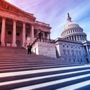 A gyenge gyorsjelentés után a Coinbase-t szabályozás és stabilcoinok menthetik meg?