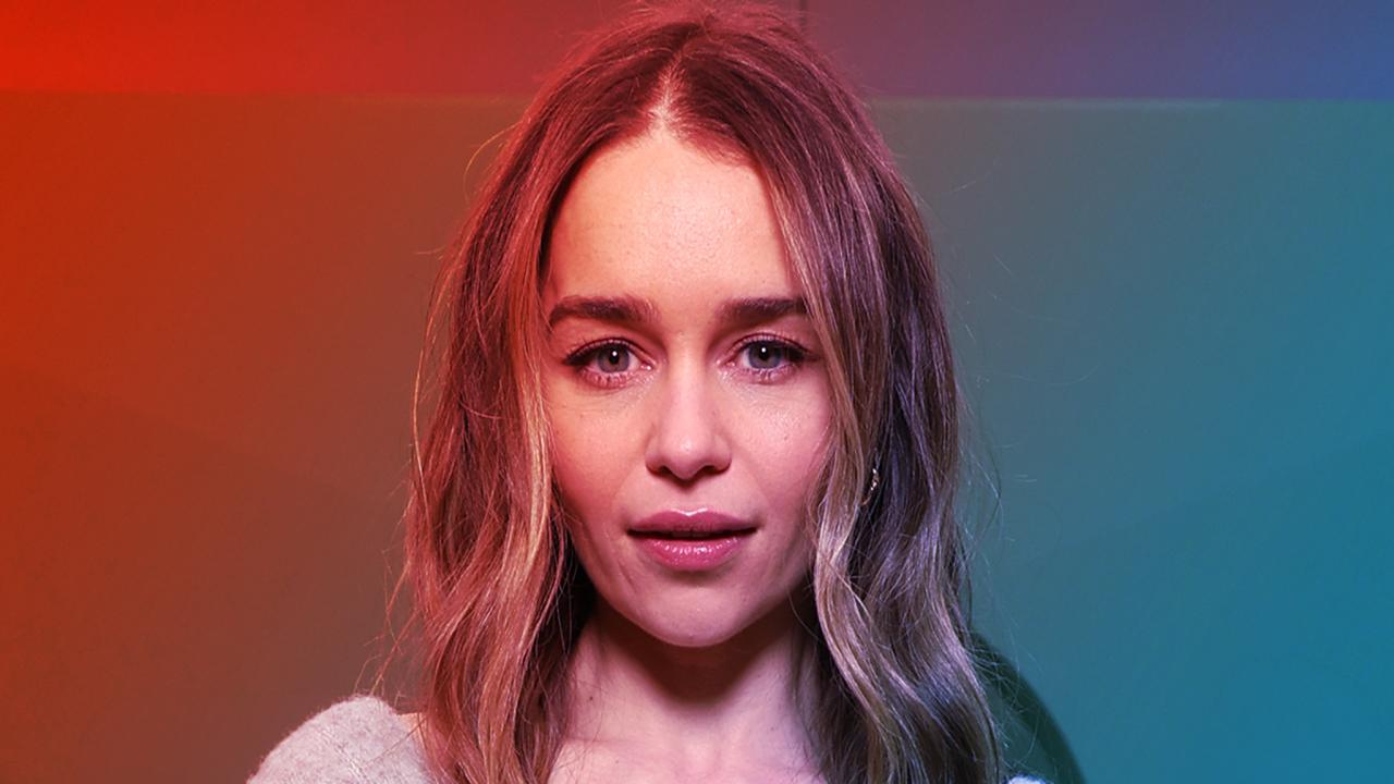 A halált is kijátszotta: Emilia Clarke két agyvérzést élt túl