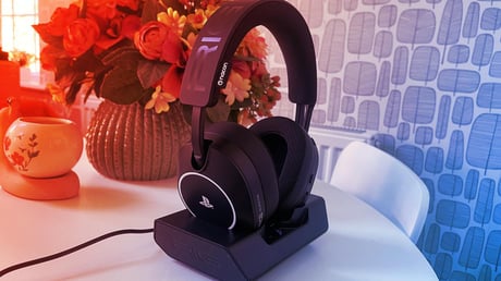 A Nacon RIG R8 Spectre Pro HS: trónkövetelő vagy túlhájpolt?