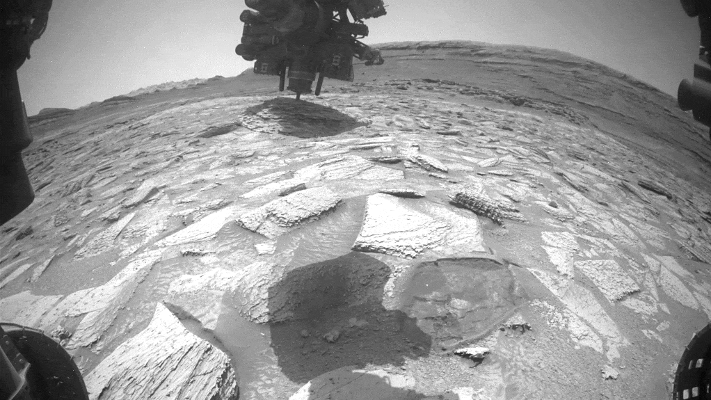 A NASA Curiosityja robotkarján ragadt marsi kővel egy hétig küzdött