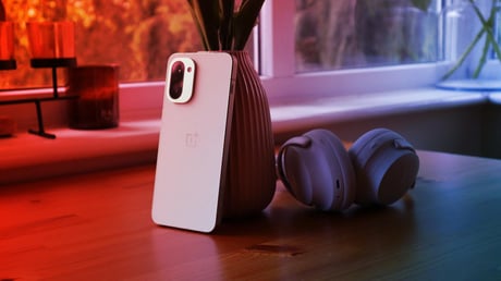 A OnePlus 15R két hét alatt új szintre tette az üzemidőt