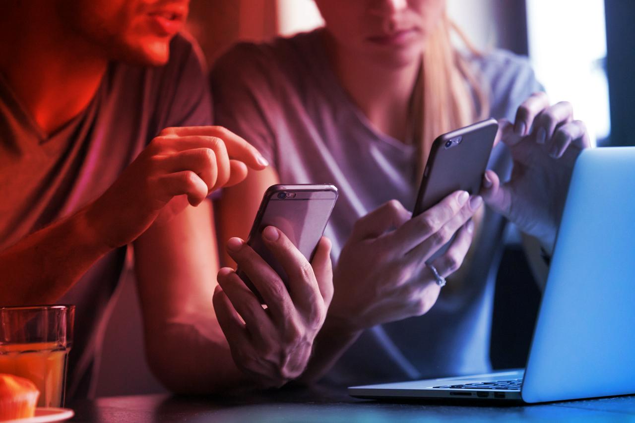 A techóriások vagyonokat zsebelnek be adatainkból, az AI még többet