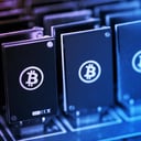 Az American Bitcoin 23%-kal vágta a költségeit, AI-ra áll át