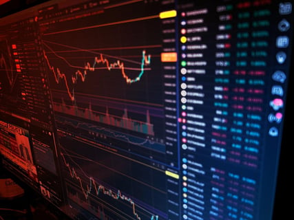 Az amerikai csapások után HYPE megelőzte a Dogecoint, esnek a privacy tokenek