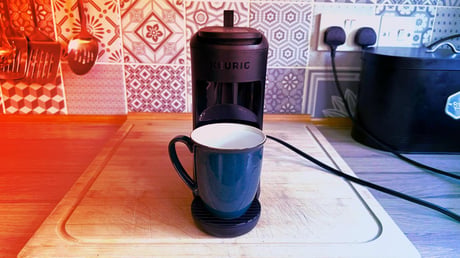 Az apró Keurig K‑Mini Mate, ami nagyot üt ízben