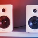 Az Edifier M90: hangfal, ami kiváltja a komplett hifi-rendszert, mindennel csatlakozik