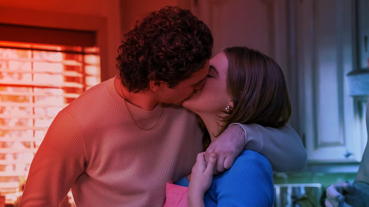 Az Off Campus 2 visszatér: új szerelmek és sokkoló távozás