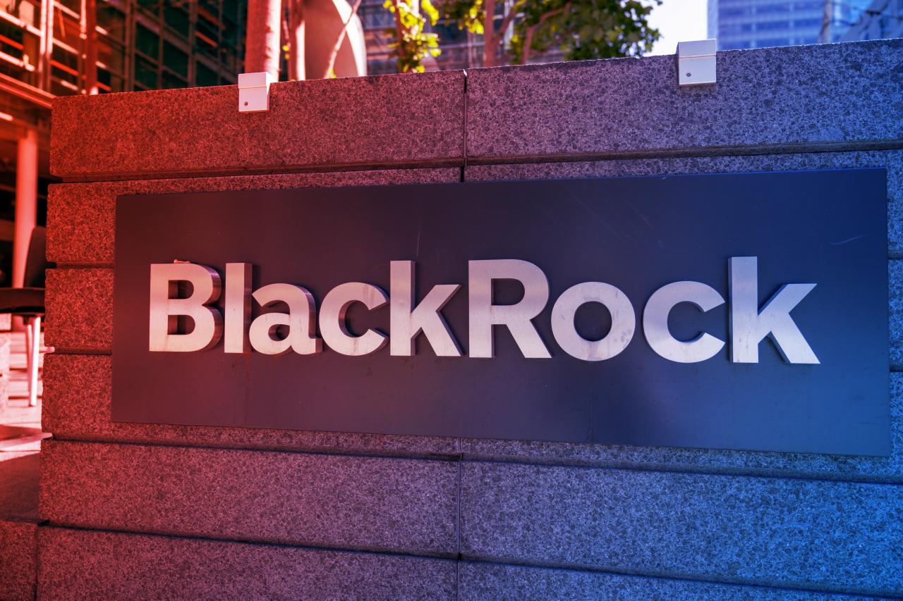 A BlackRock hozamfizető bitcoin ETF-je rajtra kész, árháborút indít