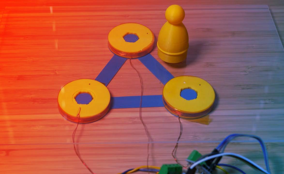 A sakktáblán életre kelnek: robotok küzdenek egymással