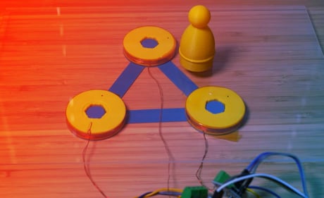 A sakktáblán életre kelnek: robotok küzdenek egymással