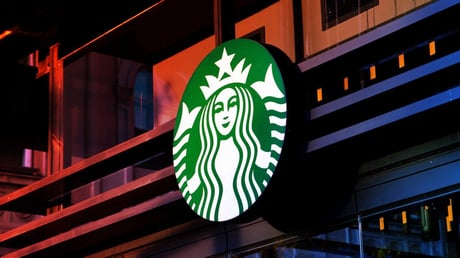 A Starbucks dobta az MI-t: kilenc hónap után vissza a kézi leltárhoz