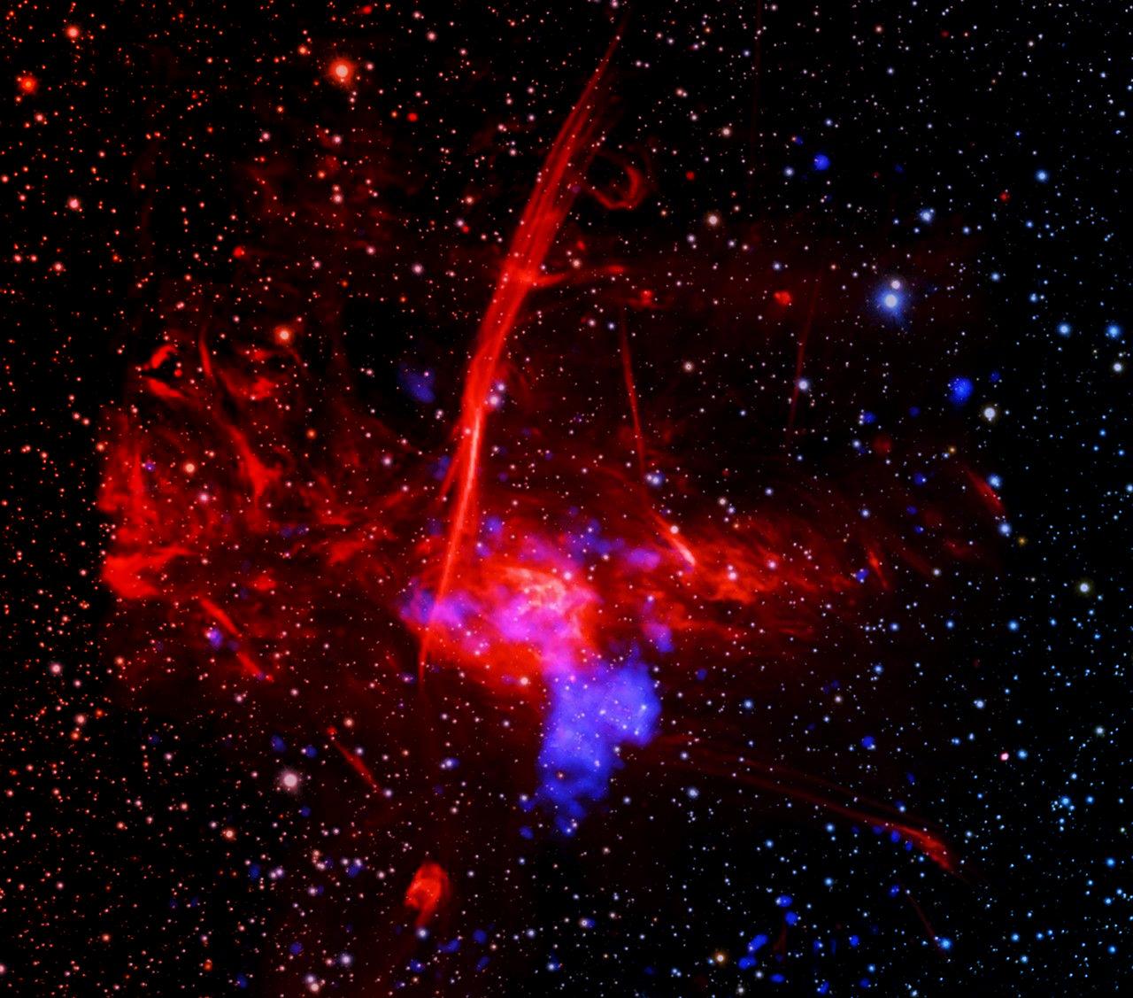 A Tejútrendszer szívében hatalmas szupernóva lehetséges maradványaira bukkant a NASA