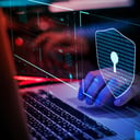 A volt iskolai informatikus 21 hónapot kapott munkaadója hackeléséért