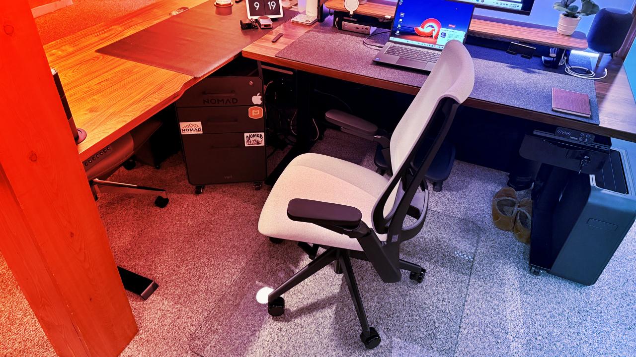 Az Ergonofis Equation: prémium érzetű, ergonomikus és merészen szép irodaszék
