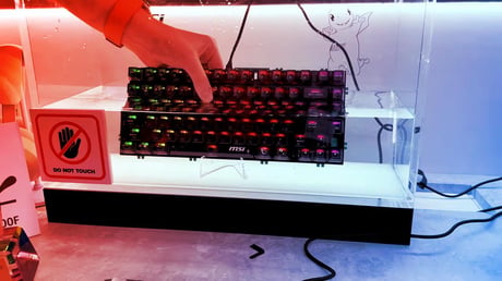 Az MSI Strike Alloy víz alatt is működik, 8K-val és rapid triggerrel