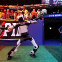 A futballvilág új sztárja: az első humanoid robot