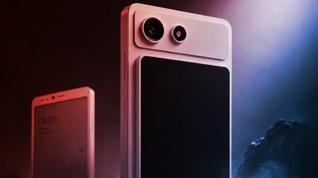 A Hisense e‑papír mobilja hátlapi, lecsatolható LCD-t kapott – inkább felcserélném