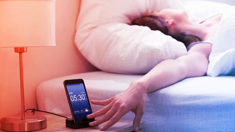 A napi 80 perc alváshiány is pluszkilókat hozhat