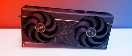 Az Asus ProArt RTX 5090: karcsú szörnyeteg alkotóknak, 32 GB VRAM-mal