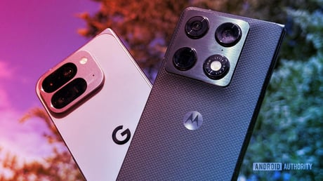 Csak egy nyert: Razr Fold szemben a Pixel 10 Pro Folddal