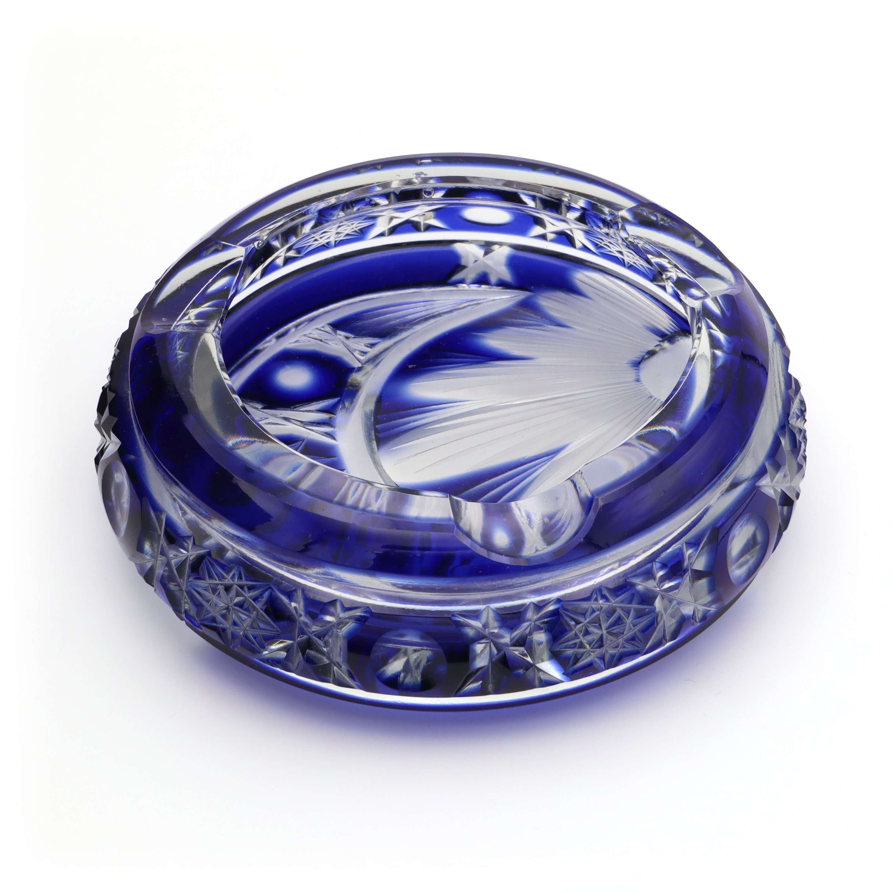 Cut Crystal Ashtray, Blue Bohemia Heavy Glass Ashtray, Vintage Handcrafted Art Deco Home Décor with Intricate Geometric Patterns, Elegant Sapphire Hue, Timeless Collectible