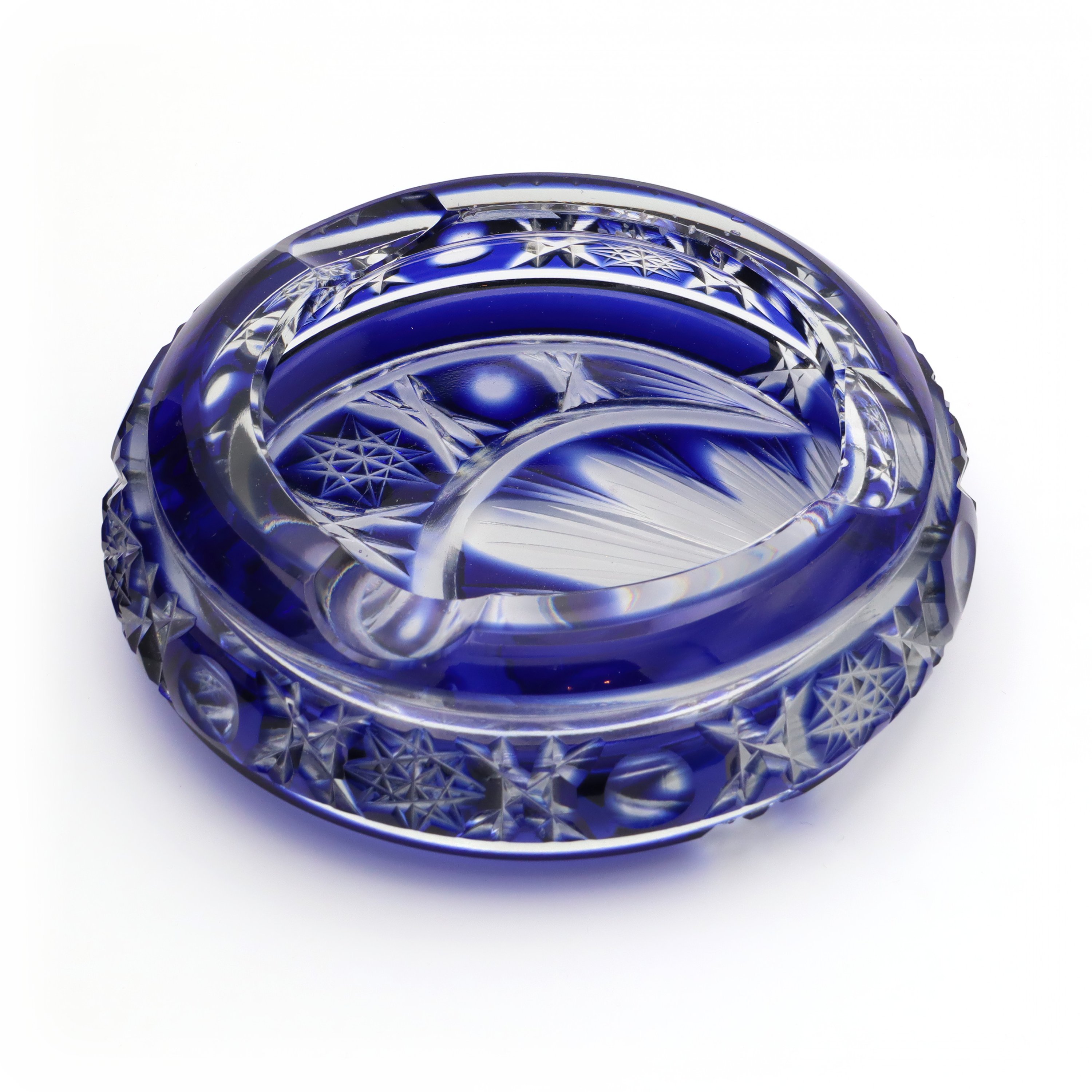 Cut Crystal Ashtray, Blue Bohemia Heavy Glass Ashtray, Vintage Handcrafted Art Deco Home Décor with Intricate Geometric Patterns, Elegant Sapphire Hue, Timeless Collectible