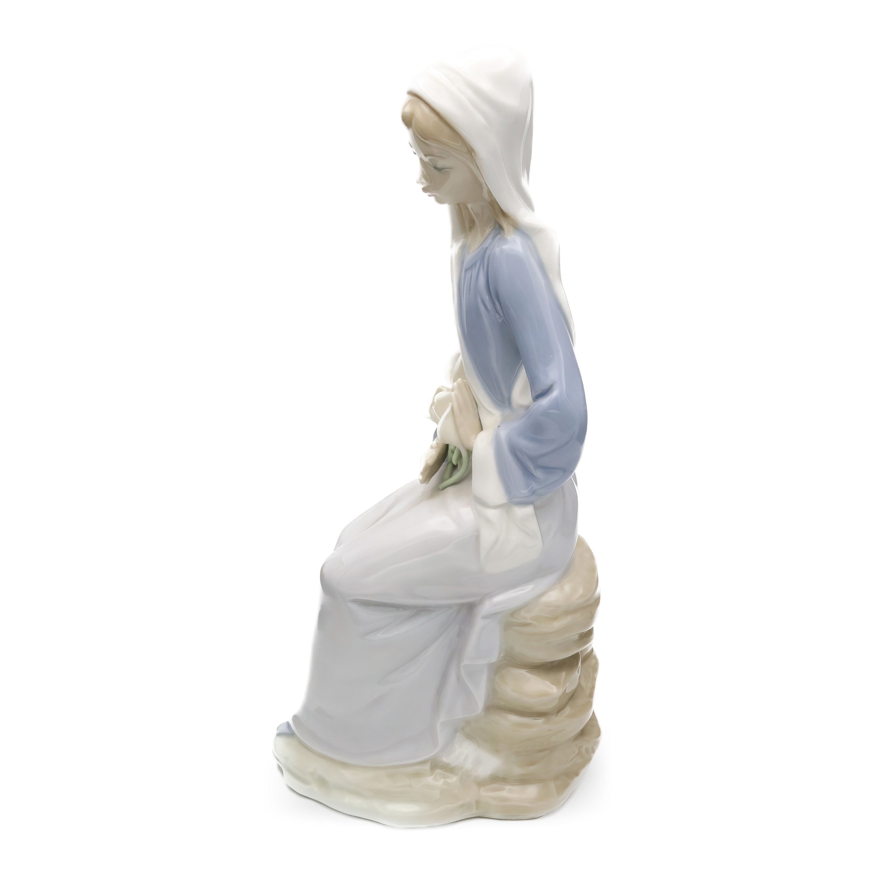 Lladro Woman Sitting With Lillies, Vintage Lladro Figurine, Retired, Flower Missing, Ceramic Collectible Sculpture