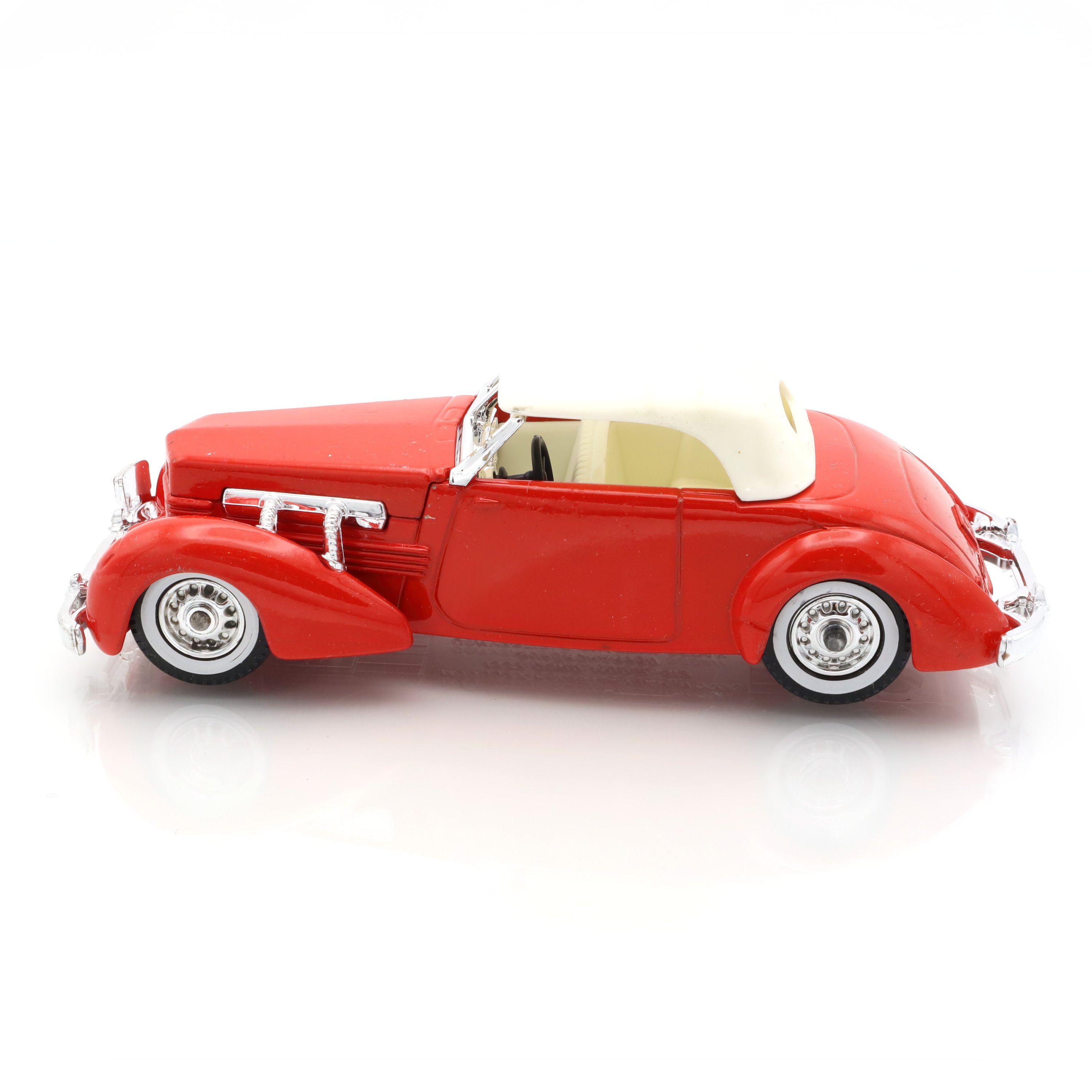 Y-18 1937 Cord 812 - Vintage Collectible - Matchbox Models Of Yesteryear - Die-cast Replica - Classic American Automobile - Rare Antique Toy