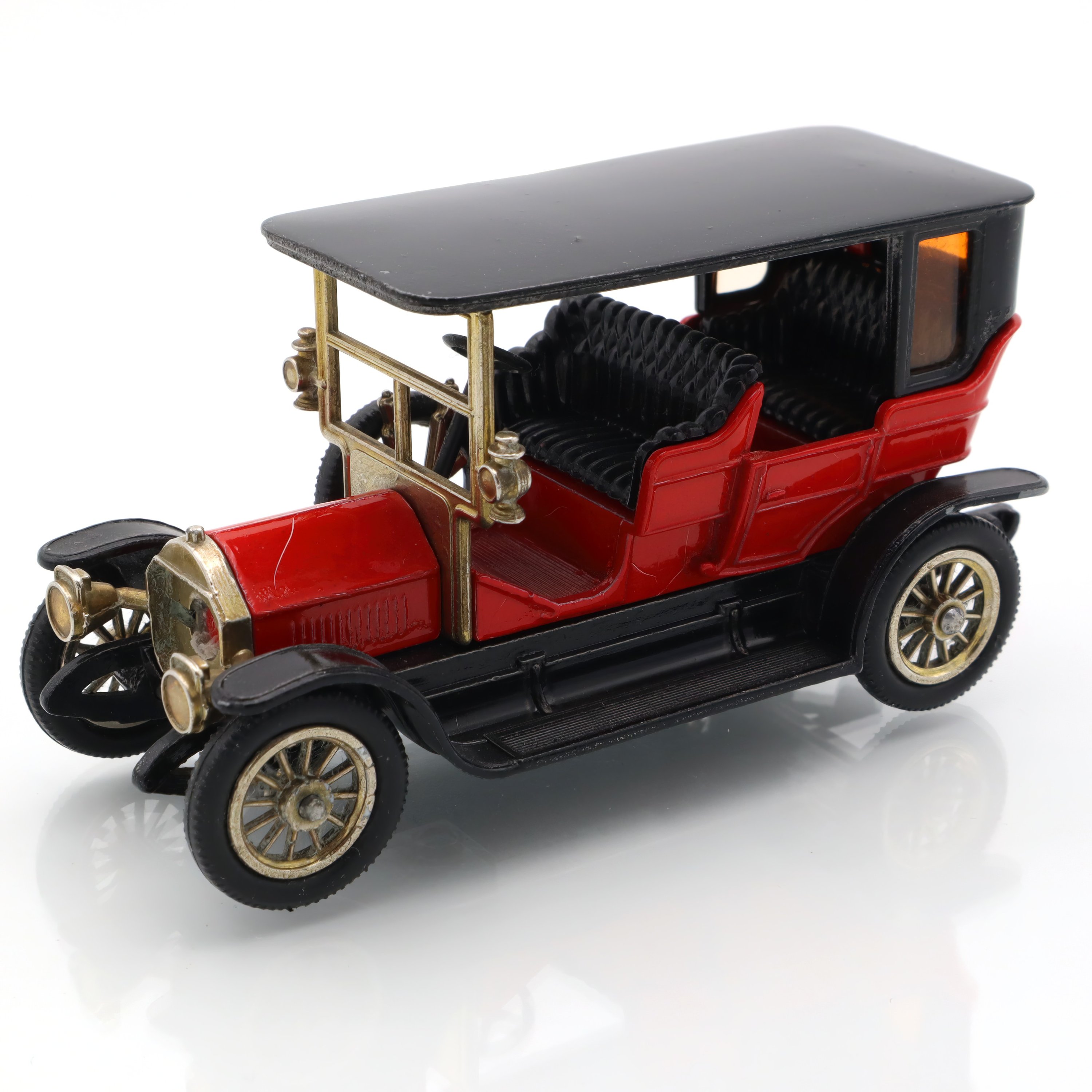 Y-5 1907 Peugeot - Vintage Diecast Car - Collector’s Item - Matchbox Yesteryear Series - Classic French Automobile - Retro Toy Model