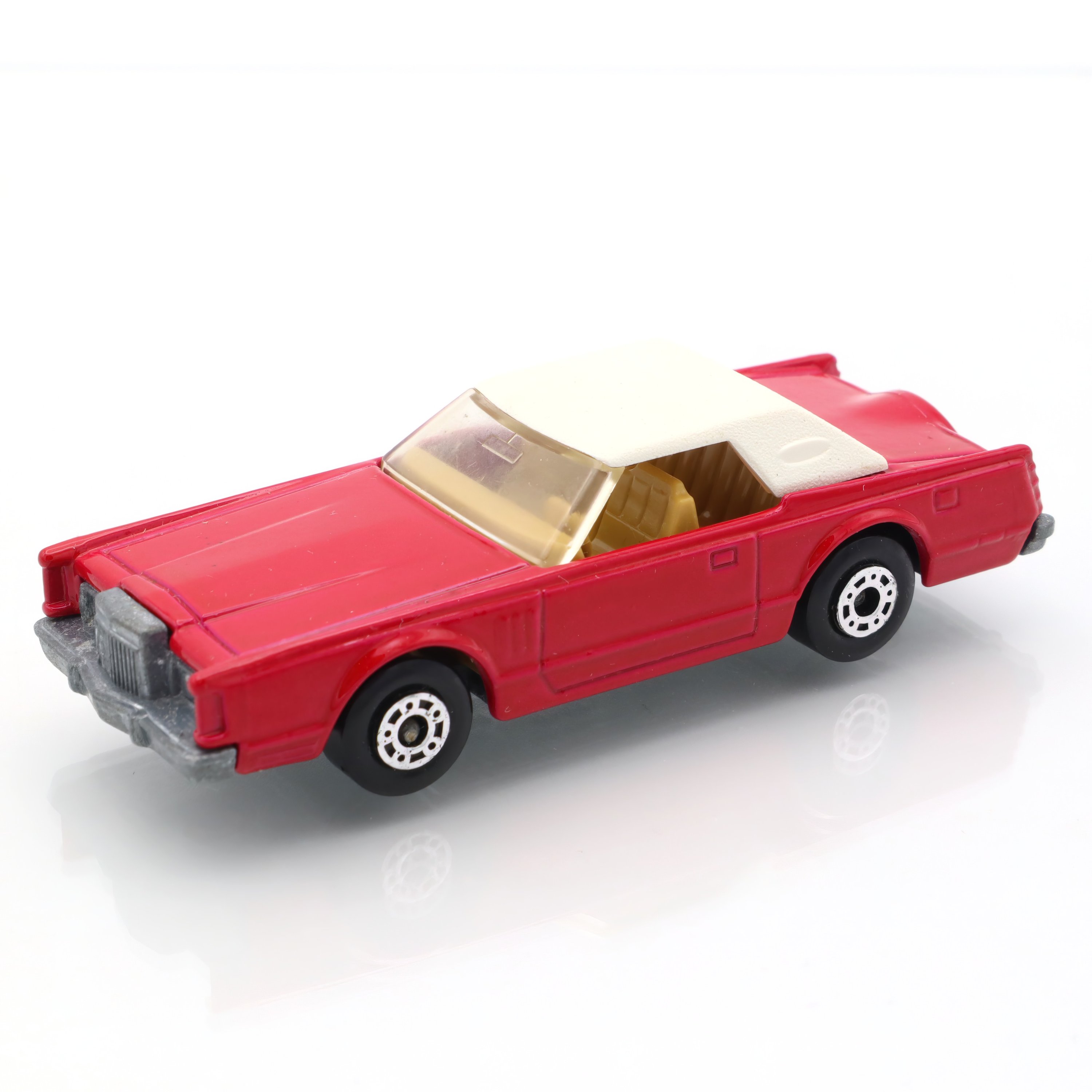 Matchbox Superfast 28 Lincoln Continental - Diecast Model Car - Collectible Scale Model - Vintage Replica - Classic Toy Vehicle