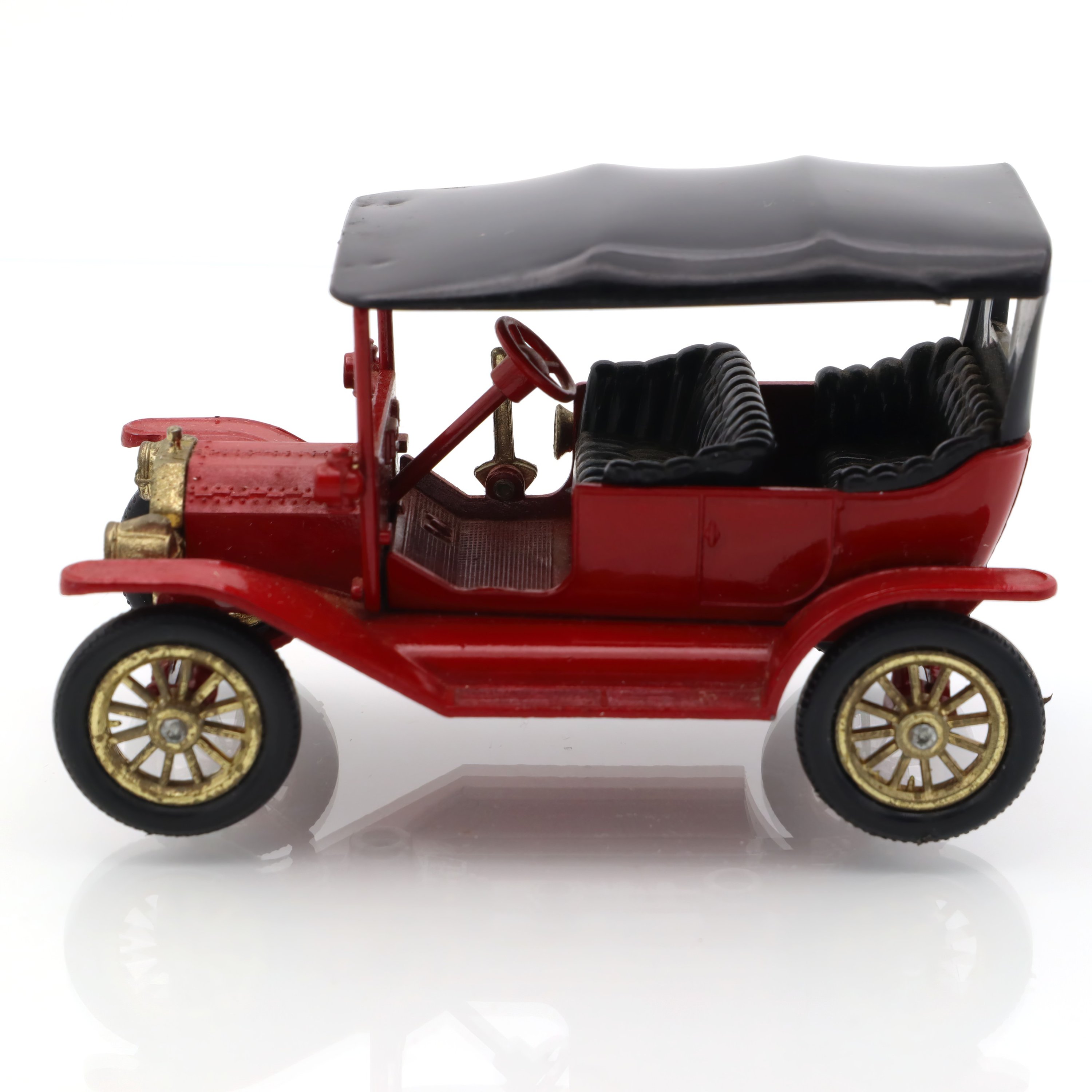 Y-1 1911 Ford Model T - Vintage Diecast Collectible - Antique Car Replica - Classic Toy Model - Detailed Scale Model