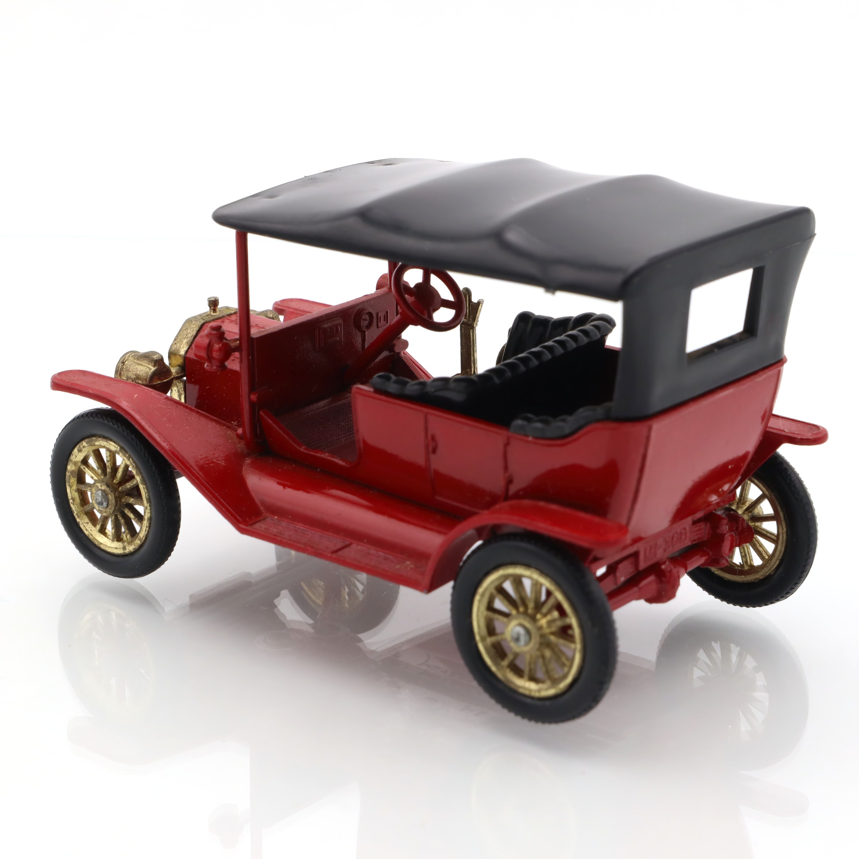 Y-1 1911 Ford Model T - Vintage Diecast Collectible - Antique Car Replica - Classic Toy Model - Detailed Scale Model