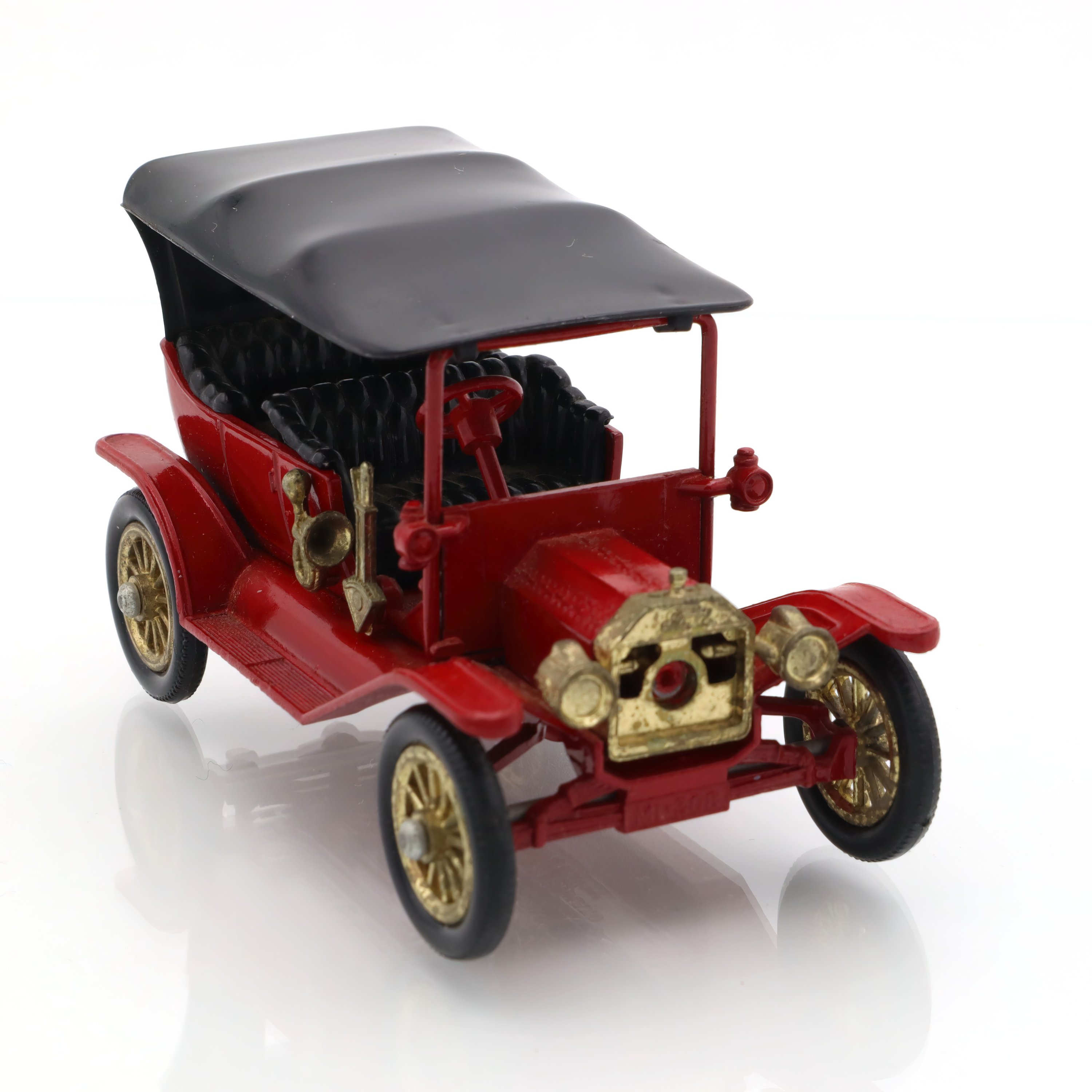 Y-1 1911 Ford Model T - Vintage Diecast Collectible - Antique Car Replica - Classic Toy Model - Detailed Scale Model