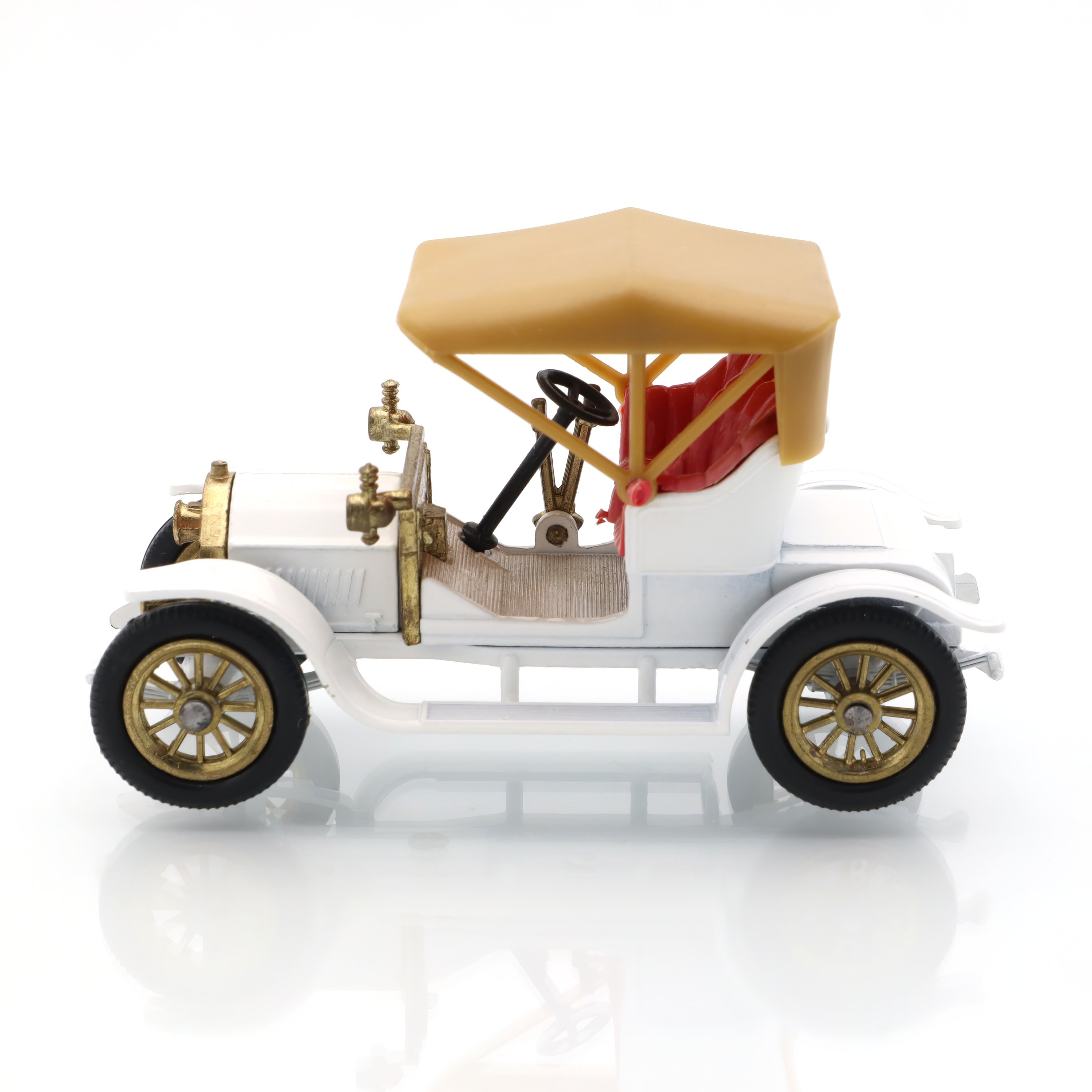 Y-4 Opel Coupe - Vintage Diecast Car - Collector’s Edition - Classic German Vehicle - Original Matchbox Model