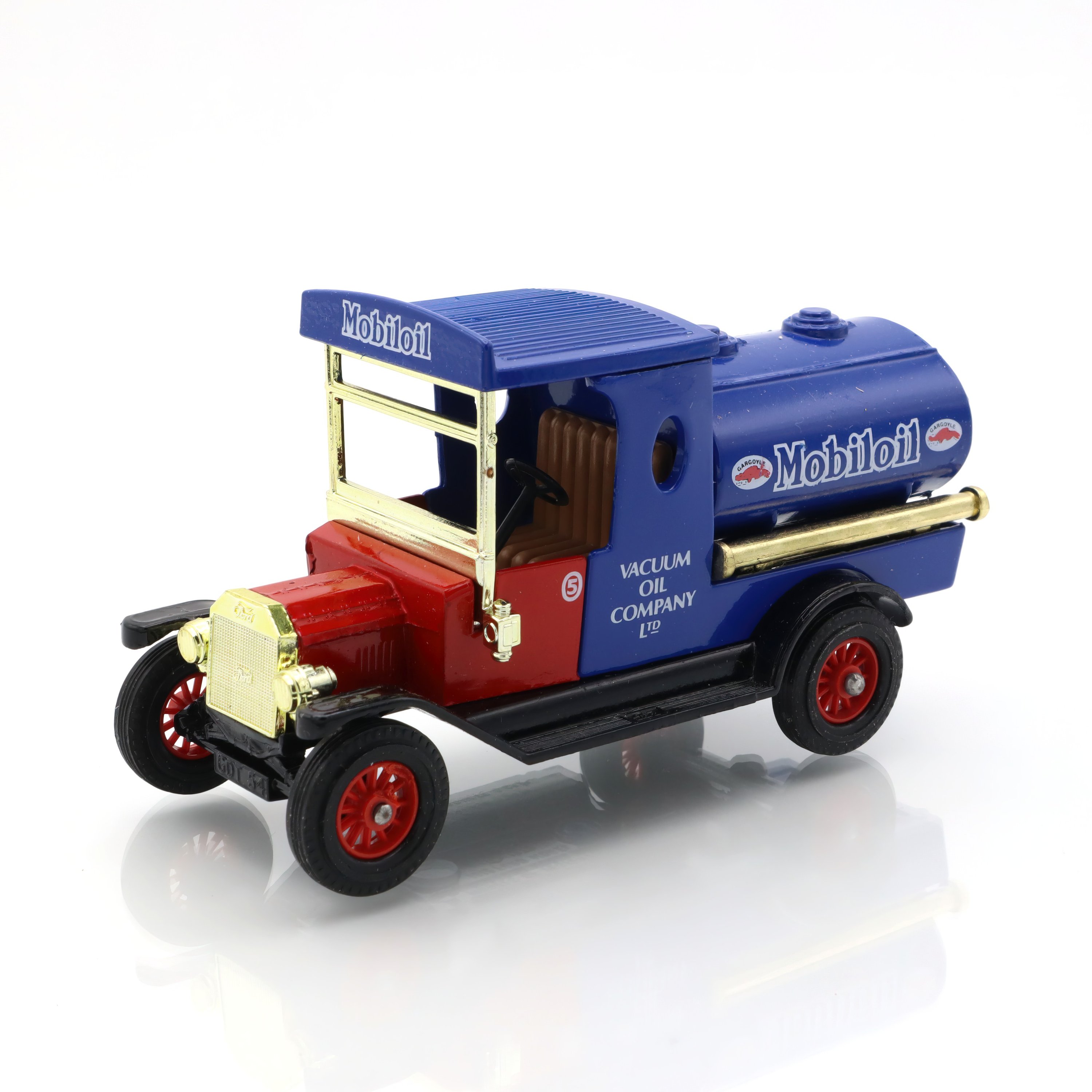 Y-3 Mobiloil Tanker - Vintage Diecast Model - Classic Collectible Toy - Shell Oil Memorabilia - Retro Gasoline Truck