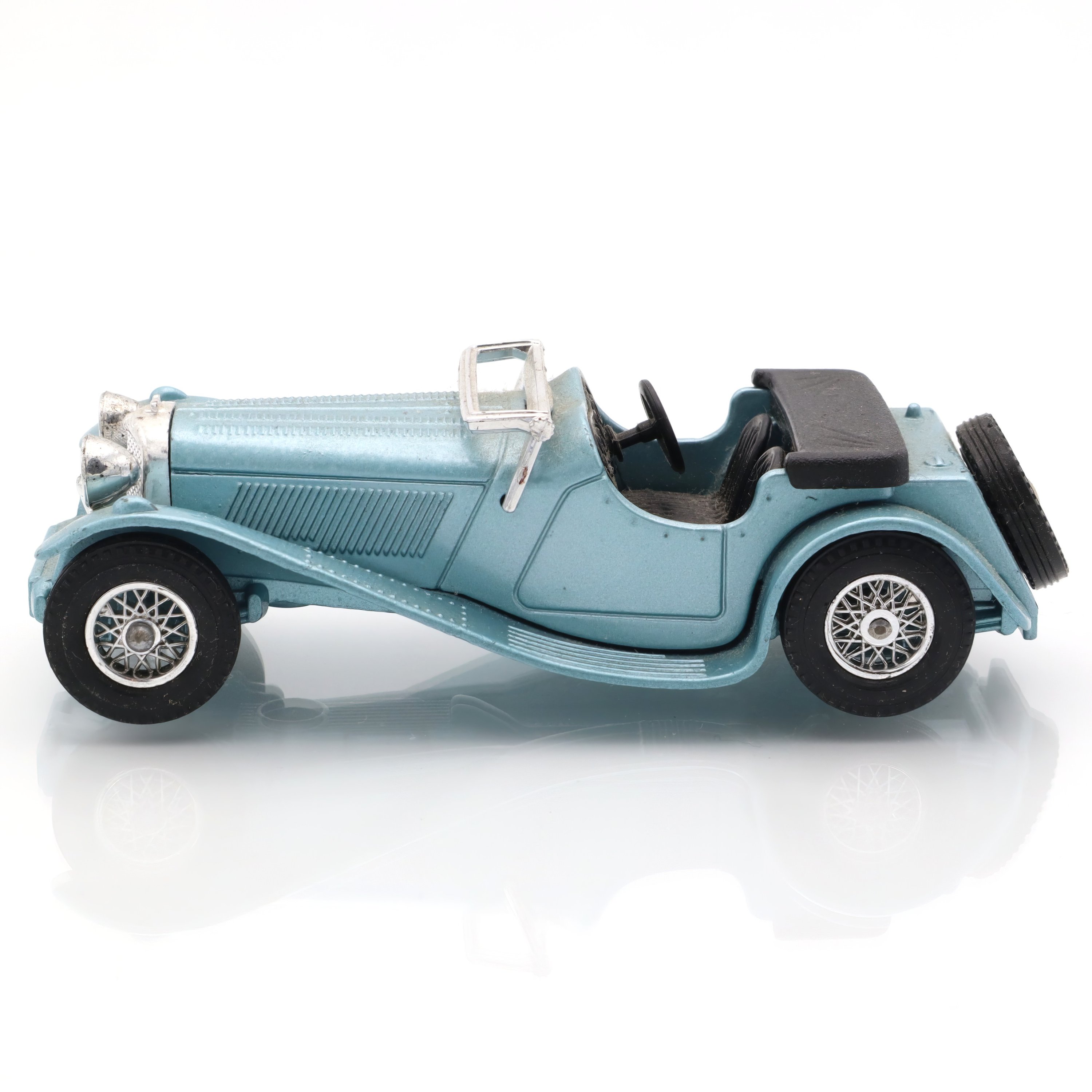 Y-1 1936 Jaguar - Vintage Diecast Collectible - Matchbox Models Of Yesteryear - Classic Car Replica - 1930s Automobile Model