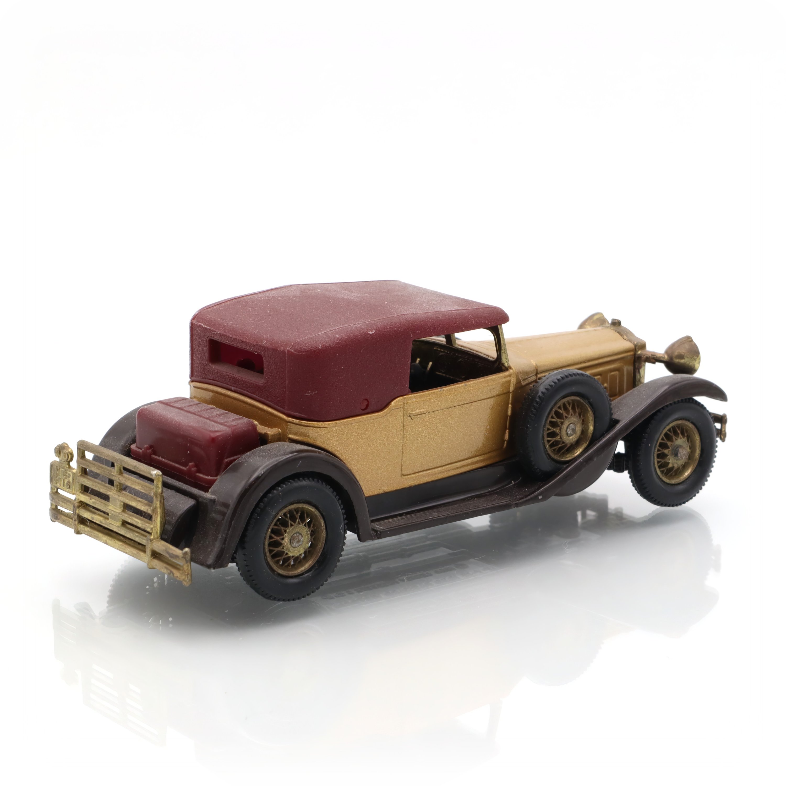 Y-15 Packard Victoria - 1930s Vintage Replica - Collectible Diecast Model - Miniature Classic Car - Yesteryear Series